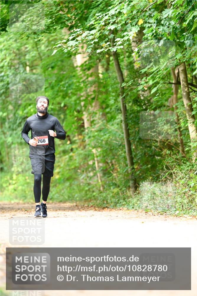 11.10.2026 - Bramfelder Halbmarathon 2026 Dr. Thomas Lammeyer http://msf.ph/oto/10828780 11.10.2026 11:08:09 Laufen 766 meine-sportfotos.de