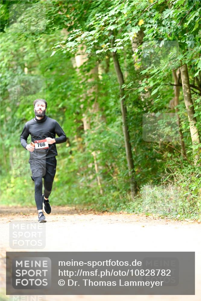11.10.2026 - Bramfelder Halbmarathon 2026 Dr. Thomas Lammeyer http://msf.ph/oto/10828782 11.10.2026 11:08:09 Laufen 766 meine-sportfotos.de