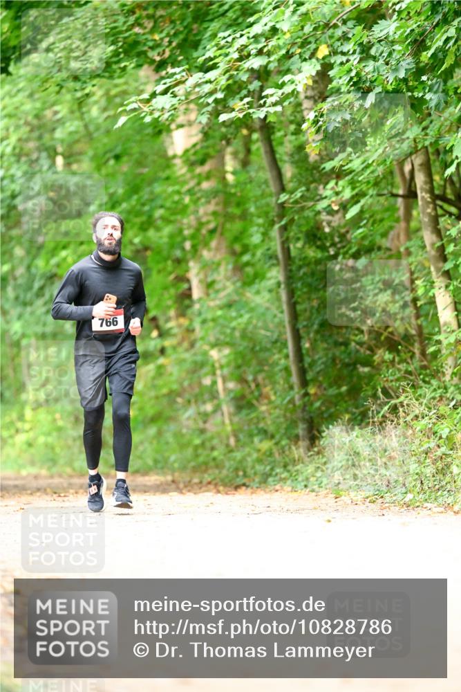 11.10.2026 - Bramfelder Halbmarathon 2026 Dr. Thomas Lammeyer http://msf.ph/oto/10828786 11.10.2026 11:08:09 Laufen 766 meine-sportfotos.de