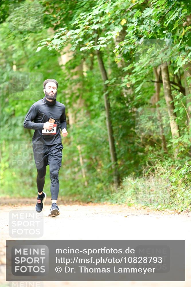 11.10.2026 - Bramfelder Halbmarathon 2026 Dr. Thomas Lammeyer http://msf.ph/oto/10828793 11.10.2026 11:08:10 Laufen  meine-sportfotos.de