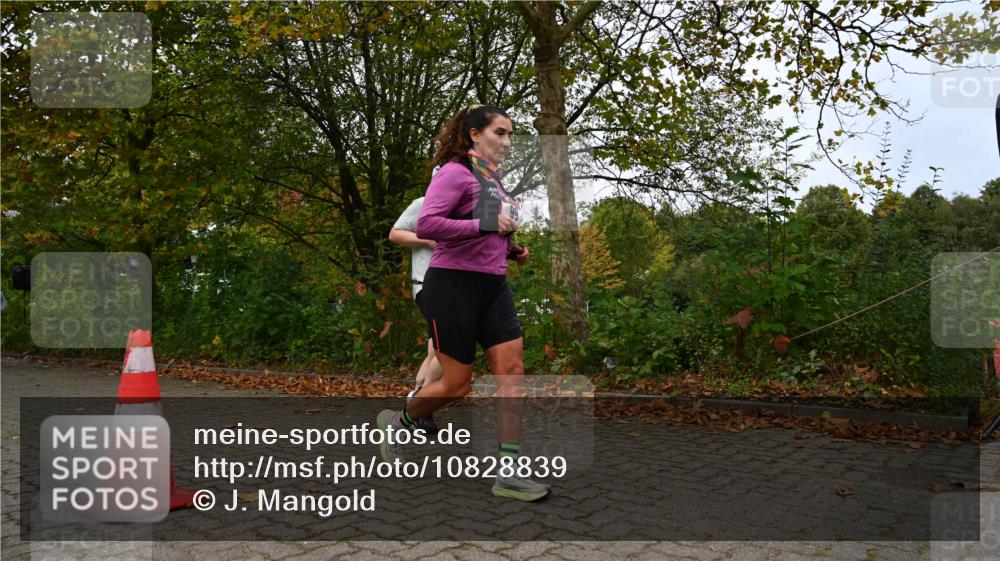 11.10.2026 - Bramfelder Halbmarathon 2026 J. Mangold http://msf.ph/oto/10828839 11.10.2026 10:59:07 Laufen 99, 174, 443 meine-sportfotos.de