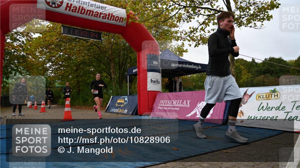 11.10.2026 - Bramfelder Halbmarathon 2026 J. Mangold http://msf.ph/oto/10828906 11.10.2026 11:00:33 Laufen 62, 432, 452, 567, 605, 738 meine-sportfotos.de