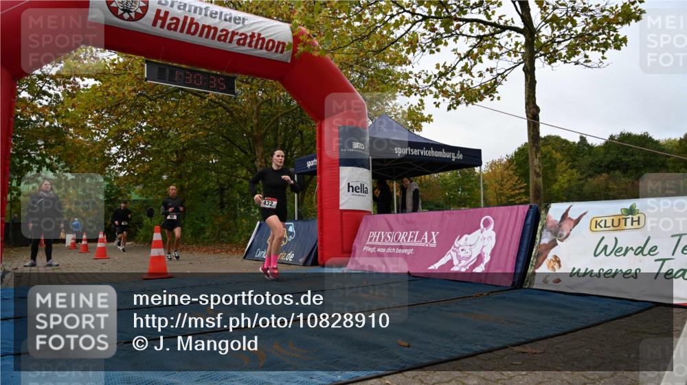 11.10.2026 - Bramfelder Halbmarathon 2026 J. Mangold http://msf.ph/oto/10828910 11.10.2026 11:00:33 Laufen 62, 432, 452, 567, 605, 738 meine-sportfotos.de