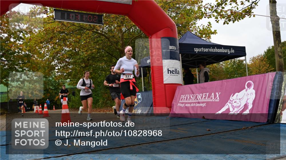 11.10.2026 - Bramfelder Halbmarathon 2026 J. Mangold http://msf.ph/oto/10828968 11.10.2026 11:01:01 Laufen 227, 300, 329, 385, 463, 714 meine-sportfotos.de