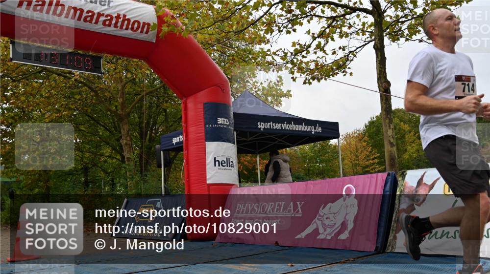 11.10.2026 - Bramfelder Halbmarathon 2026 J. Mangold http://msf.ph/oto/10829001 11.10.2026 11:01:08 Laufen 329, 385, 714 meine-sportfotos.de