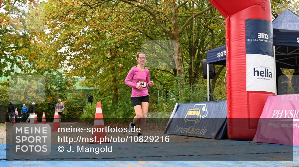 11.10.2026 - Bramfelder Halbmarathon 2026 J. Mangold http://msf.ph/oto/10829216 11.10.2026 11:02:30 Laufen 44, 82, 429 meine-sportfotos.de