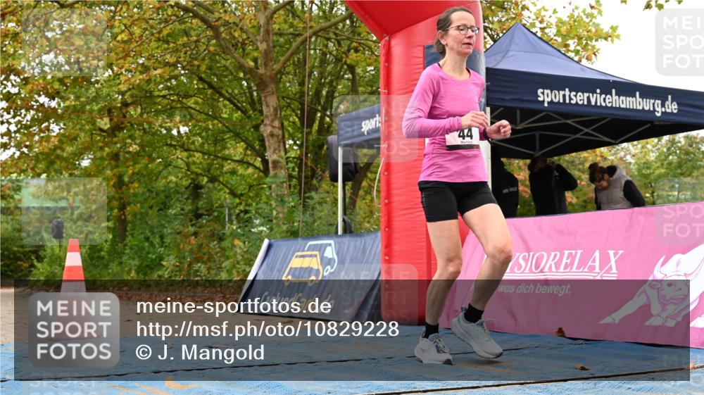 11.10.2026 - Bramfelder Halbmarathon 2026 J. Mangold http://msf.ph/oto/10829228 11.10.2026 11:02:31 Laufen 44, 429 meine-sportfotos.de