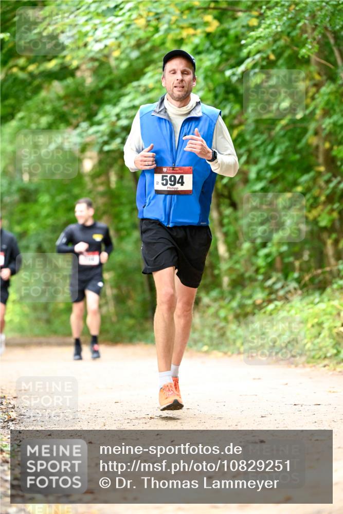 11.10.2026 - Bramfelder Halbmarathon 2026 Dr. Thomas Lammeyer http://msf.ph/oto/10829251 11.10.2026 11:09:11 Laufen 594 meine-sportfotos.de