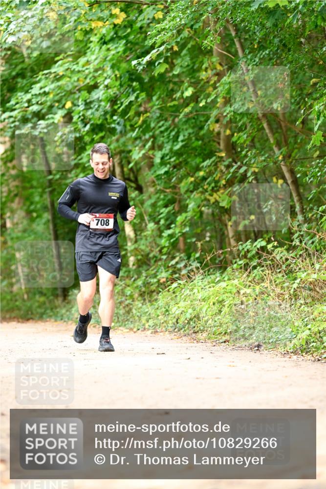 11.10.2026 - Bramfelder Halbmarathon 2026 Dr. Thomas Lammeyer http://msf.ph/oto/10829266 11.10.2026 11:09:14 Laufen 708 meine-sportfotos.de