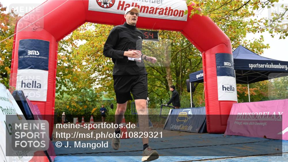 11.10.2026 - Bramfelder Halbmarathon 2026 J. Mangold http://msf.ph/oto/10829321 11.10.2026 11:03:52 Laufen 465 meine-sportfotos.de