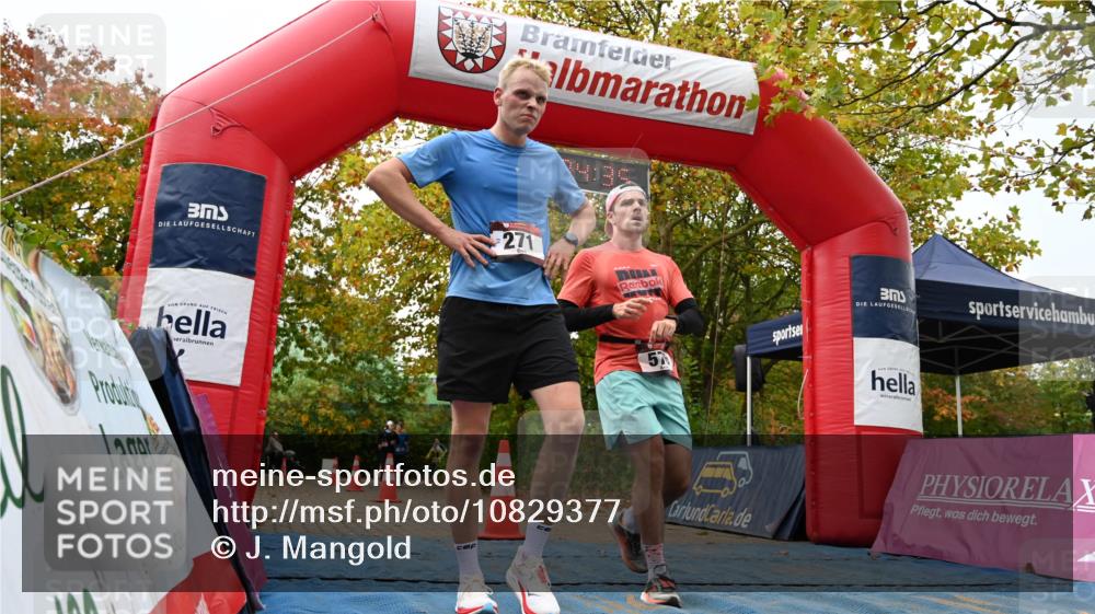 11.10.2026 - Bramfelder Halbmarathon 2026 J. Mangold http://msf.ph/oto/10829377 11.10.2026 11:04:34 Laufen 79, 271, 371, 428, 576 meine-sportfotos.de