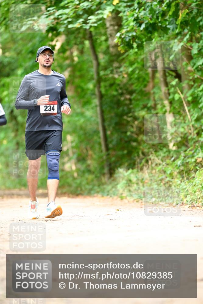 11.10.2026 - Bramfelder Halbmarathon 2026 Dr. Thomas Lammeyer http://msf.ph/oto/10829385 11.10.2026 11:10:16 Laufen 234 meine-sportfotos.de