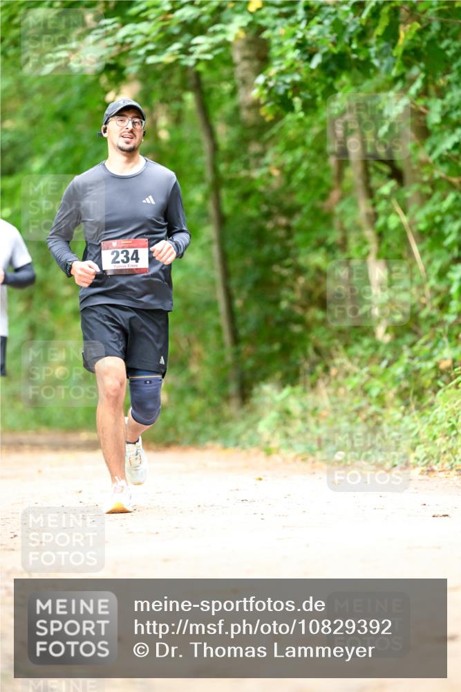 11.10.2026 - Bramfelder Halbmarathon 2026 Dr. Thomas Lammeyer http://msf.ph/oto/10829392 11.10.2026 11:10:16 Laufen 234 meine-sportfotos.de