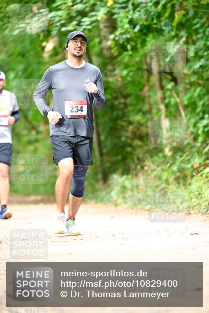 11.10.2026 - Bramfelder Halbmarathon 2026 Dr. Thomas Lammeyer http://msf.ph/oto/10829400 11.10.2026 11:10:17 Laufen 91, 234 meine-sportfotos.de