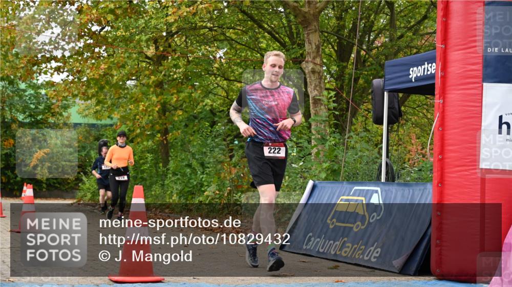 11.10.2026 - Bramfelder Halbmarathon 2026 J. Mangold http://msf.ph/oto/10829432 11.10.2026 11:05:10 Laufen 193, 218, 222 meine-sportfotos.de