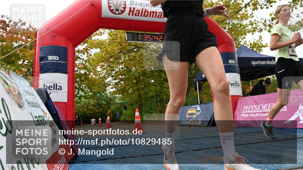 11.10.2026 - Bramfelder Halbmarathon 2026 J. Mangold http://msf.ph/oto/10829485 11.10.2026 11:05:41 Laufen 441, 531 meine-sportfotos.de