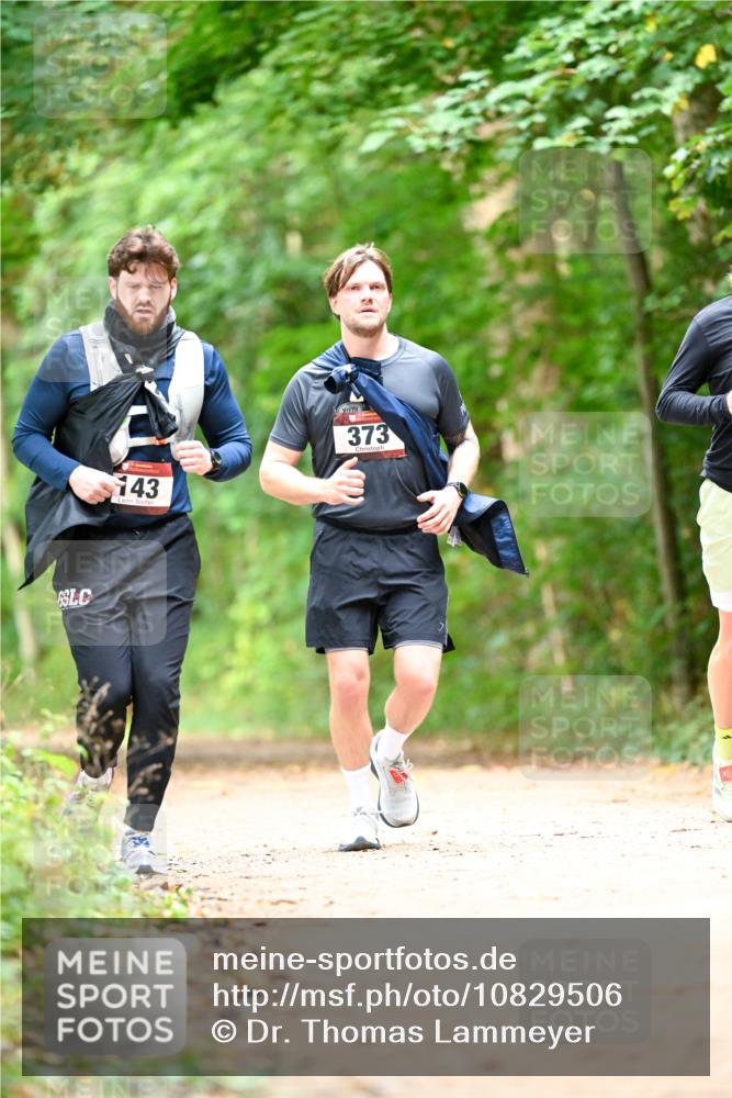 11.10.2026 - Bramfelder Halbmarathon 2026 Dr. Thomas Lammeyer http://msf.ph/oto/10829506 11.10.2026 11:10:39 Laufen 143, 373 meine-sportfotos.de