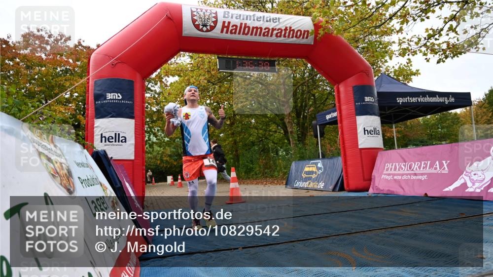 11.10.2026 - Bramfelder Halbmarathon 2026 J. Mangold http://msf.ph/oto/10829542 11.10.2026 11:06:37 Laufen 98, 147, 495 meine-sportfotos.de