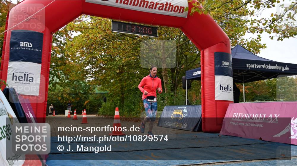 11.10.2026 - Bramfelder Halbmarathon 2026 J. Mangold http://msf.ph/oto/10829574 11.10.2026 11:07:05 Laufen 808 meine-sportfotos.de