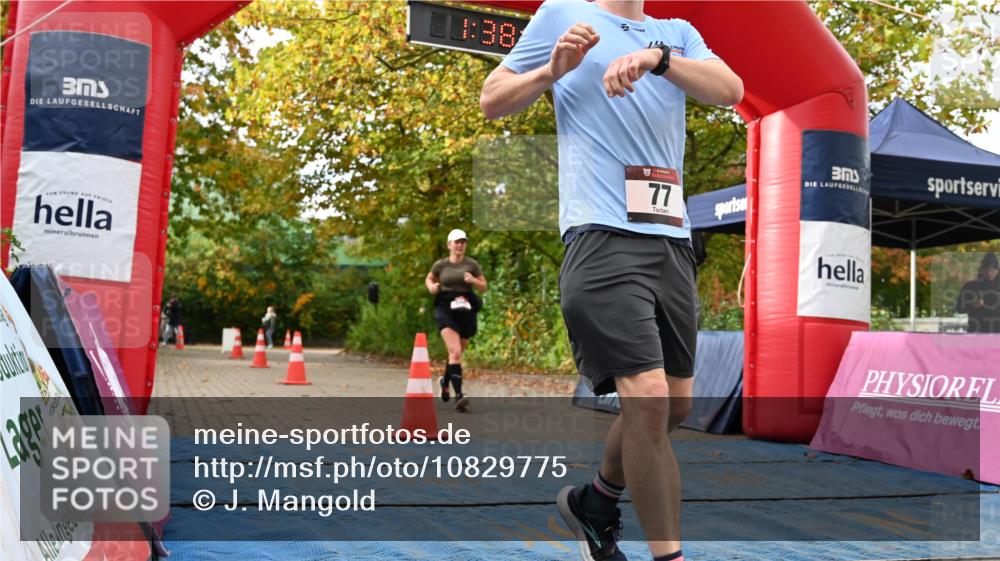 11.10.2026 - Bramfelder Halbmarathon 2026 J. Mangold http://msf.ph/oto/10829775 11.10.2026 11:08:15 Laufen 77, 560 meine-sportfotos.de