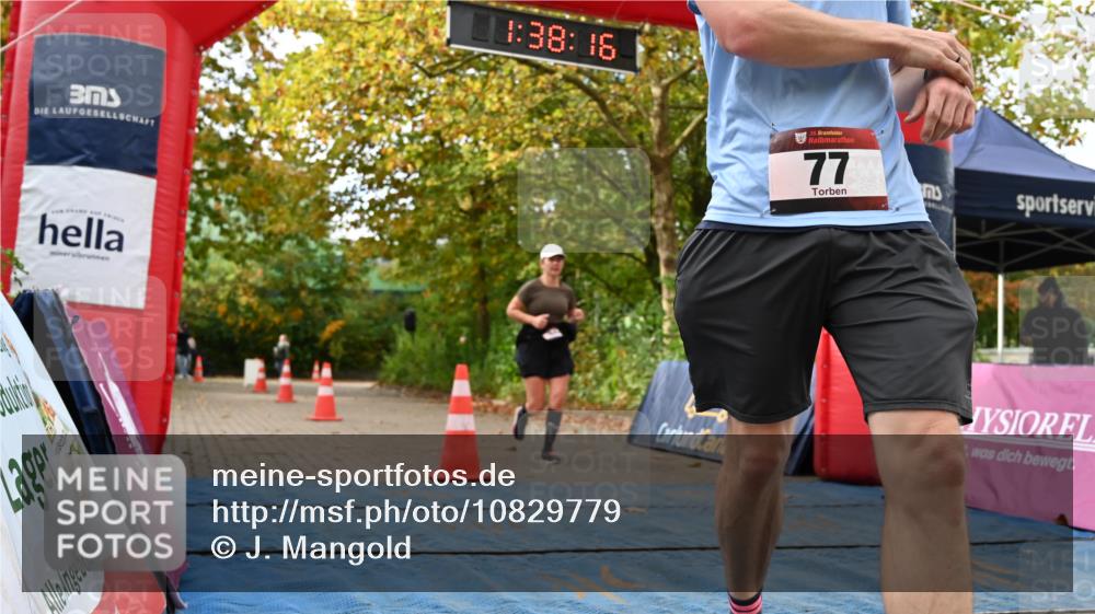11.10.2026 - Bramfelder Halbmarathon 2026 J. Mangold http://msf.ph/oto/10829779 11.10.2026 11:08:15 Laufen 77, 560 meine-sportfotos.de