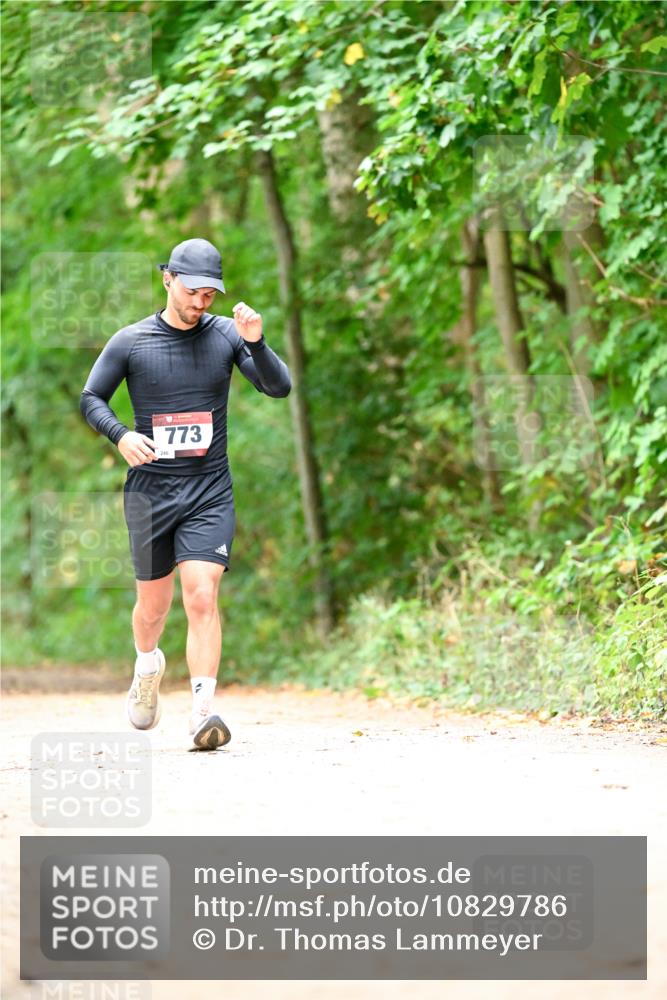 11.10.2026 - Bramfelder Halbmarathon 2026 Dr. Thomas Lammeyer http://msf.ph/oto/10829786 11.10.2026 11:11:36 Laufen 773 meine-sportfotos.de
