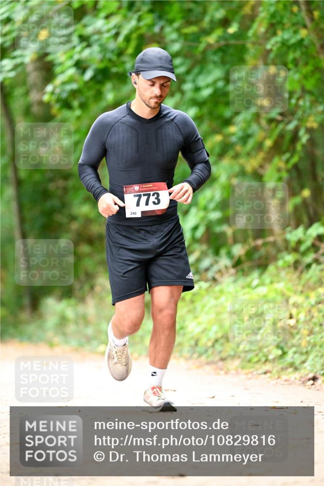 11.10.2026 - Bramfelder Halbmarathon 2026 Dr. Thomas Lammeyer http://msf.ph/oto/10829816 11.10.2026 11:11:39 Laufen 246, 35, 773 meine-sportfotos.de