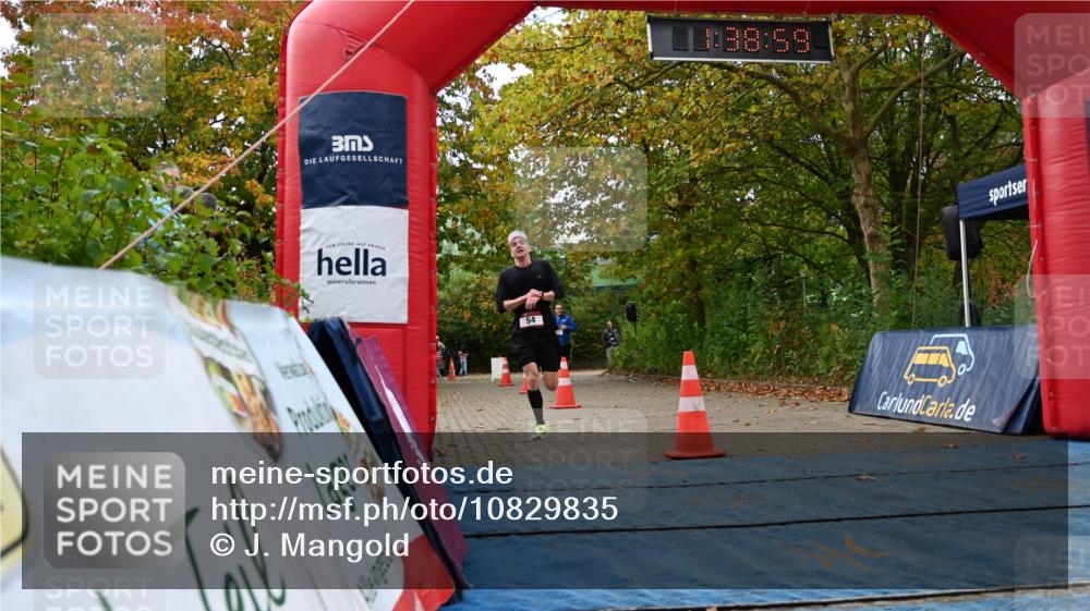 11.10.2026 - Bramfelder Halbmarathon 2026 J. Mangold http://msf.ph/oto/10829835 11.10.2026 11:08:57 Laufen 54, 240, 557 meine-sportfotos.de