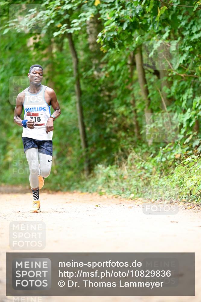 11.10.2026 - Bramfelder Halbmarathon 2026 Dr. Thomas Lammeyer http://msf.ph/oto/10829836 11.10.2026 11:11:43 Laufen 715, 101 meine-sportfotos.de