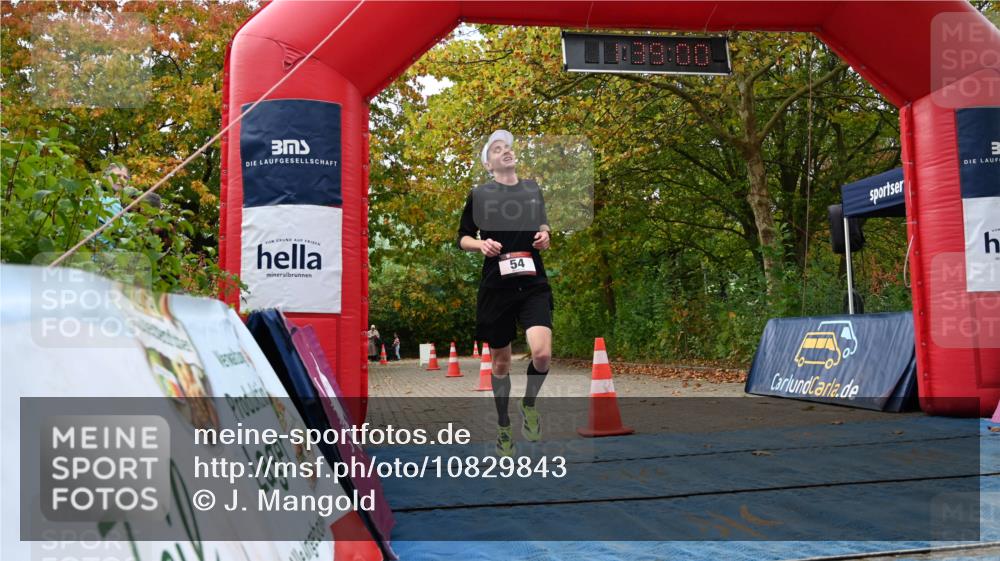 11.10.2026 - Bramfelder Halbmarathon 2026 J. Mangold http://msf.ph/oto/10829843 11.10.2026 11:08:58 Laufen 54, 240, 557 meine-sportfotos.de