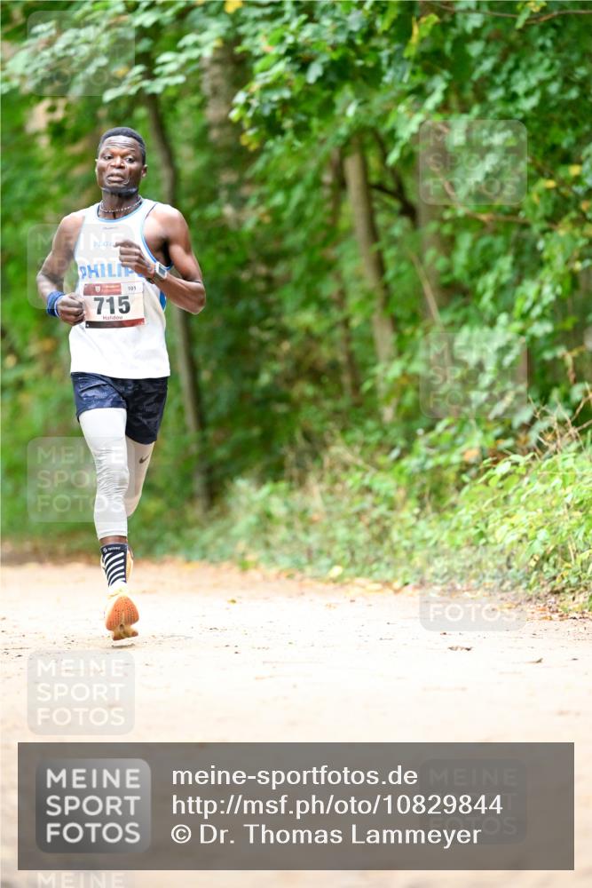 11.10.2026 - Bramfelder Halbmarathon 2026 Dr. Thomas Lammeyer http://msf.ph/oto/10829844 11.10.2026 11:11:44 Laufen 715, 101 meine-sportfotos.de