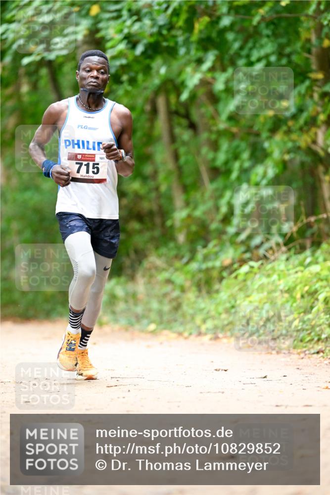 11.10.2026 - Bramfelder Halbmarathon 2026 Dr. Thomas Lammeyer http://msf.ph/oto/10829852 11.10.2026 11:11:44 Laufen 0630, 715, 101 meine-sportfotos.de