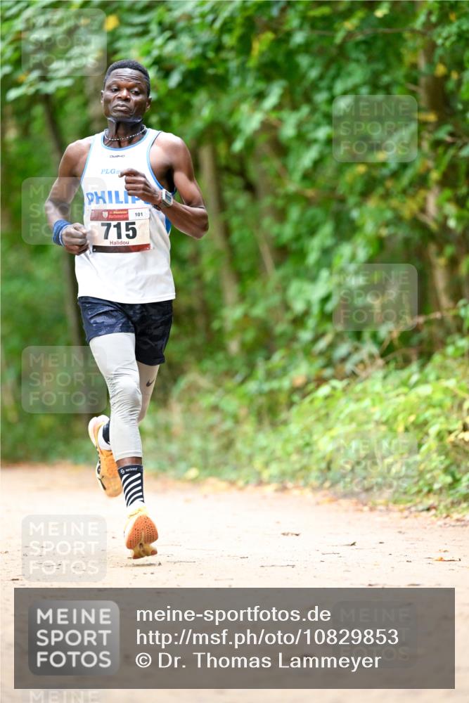 11.10.2026 - Bramfelder Halbmarathon 2026 Dr. Thomas Lammeyer http://msf.ph/oto/10829853 11.10.2026 11:11:45 Laufen 715, 101 meine-sportfotos.de