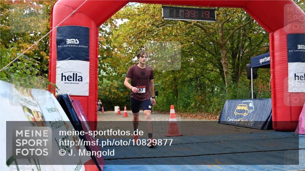 11.10.2026 - Bramfelder Halbmarathon 2026 J. Mangold http://msf.ph/oto/10829877 11.10.2026 11:09:17 Laufen  meine-sportfotos.de