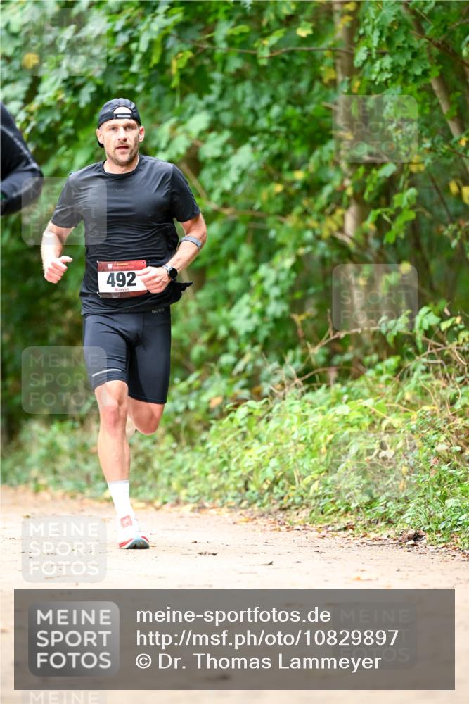 11.10.2026 - Bramfelder Halbmarathon 2026 Dr. Thomas Lammeyer http://msf.ph/oto/10829897 11.10.2026 11:11:56 Laufen 492 meine-sportfotos.de