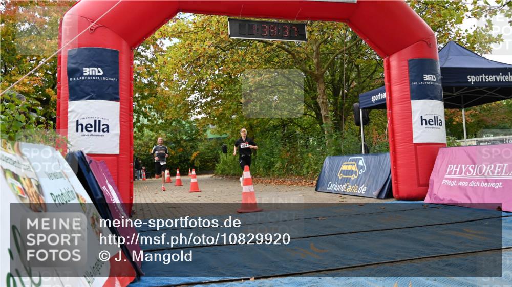 11.10.2026 - Bramfelder Halbmarathon 2026 J. Mangold http://msf.ph/oto/10829920 11.10.2026 11:09:36 Laufen 274, 730 meine-sportfotos.de