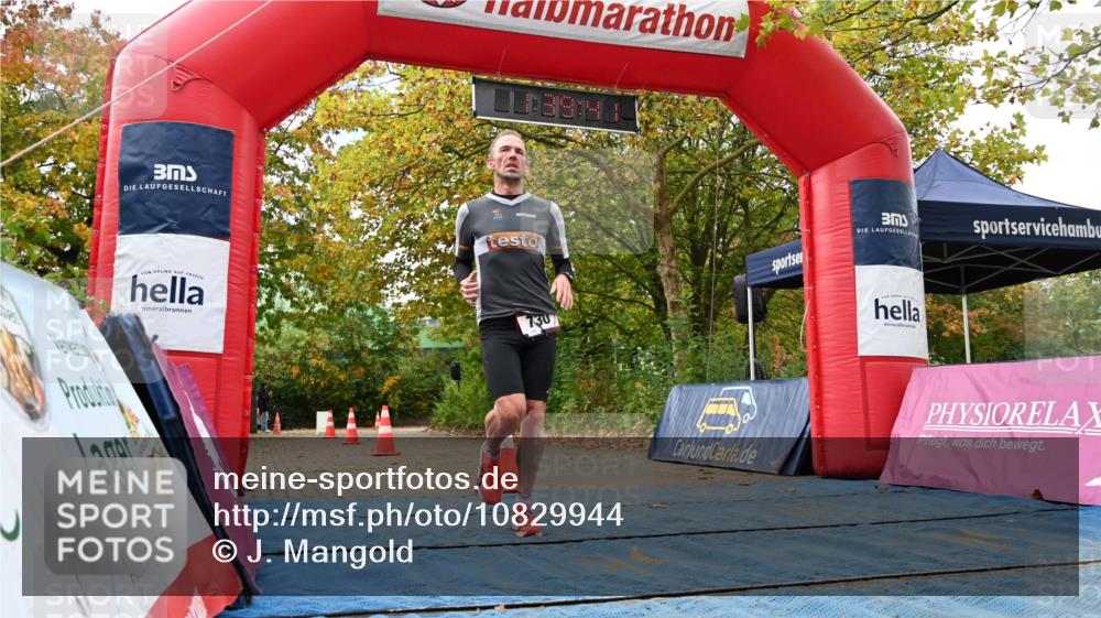 11.10.2026 - Bramfelder Halbmarathon 2026 J. Mangold http://msf.ph/oto/10829944 11.10.2026 11:09:39 Laufen 274, 730 meine-sportfotos.de