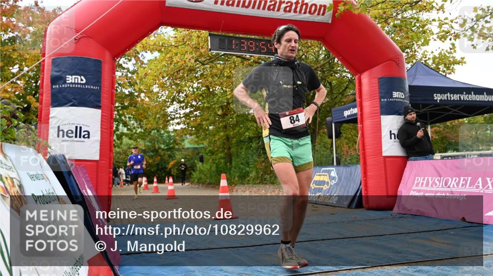 11.10.2026 - Bramfelder Halbmarathon 2026 J. Mangold http://msf.ph/oto/10829962 11.10.2026 11:09:52 Laufen 17, 84 meine-sportfotos.de