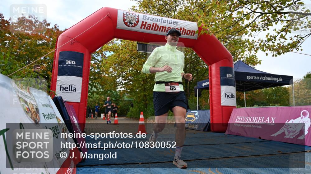 11.10.2026 - Bramfelder Halbmarathon 2026 J. Mangold http://msf.ph/oto/10830052 11.10.2026 11:10:23 Laufen 9, 88, 201, 230, 729 meine-sportfotos.de