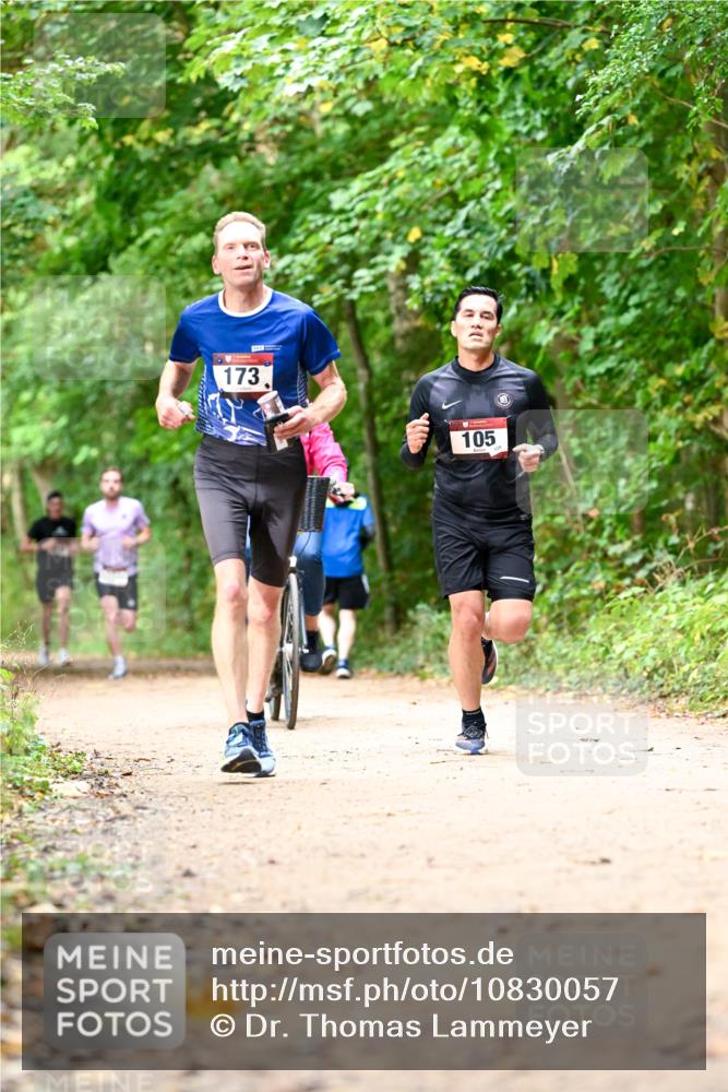11.10.2026 - Bramfelder Halbmarathon 2026 Dr. Thomas Lammeyer http://msf.ph/oto/10830057 11.10.2026 11:12:24 Laufen 173, 105 meine-sportfotos.de