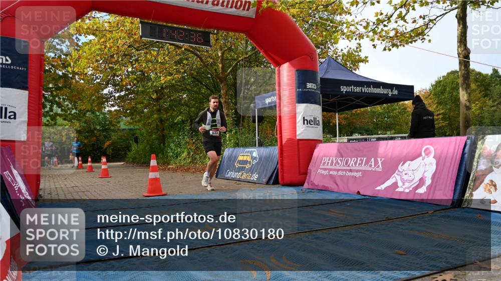 11.10.2026 - Bramfelder Halbmarathon 2026 J. Mangold http://msf.ph/oto/10830180 11.10.2026 11:12:34 Laufen 562, 563, 633 meine-sportfotos.de
