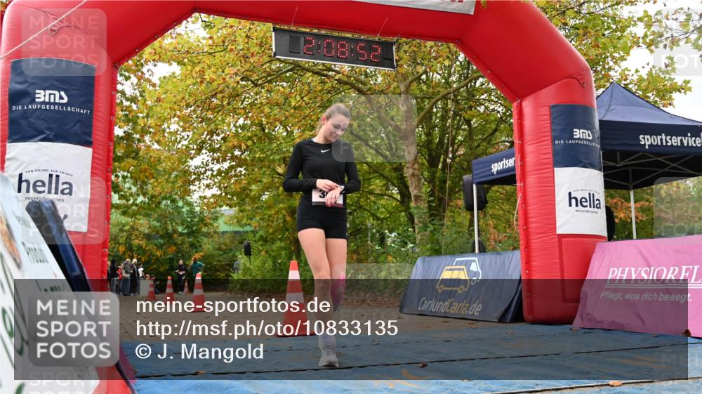 11.10.2026 - Bramfelder Halbmarathon 2026 J. Mangold http://msf.ph/oto/10833135 11.10.2026 11:38:51 Laufen 364 meine-sportfotos.de