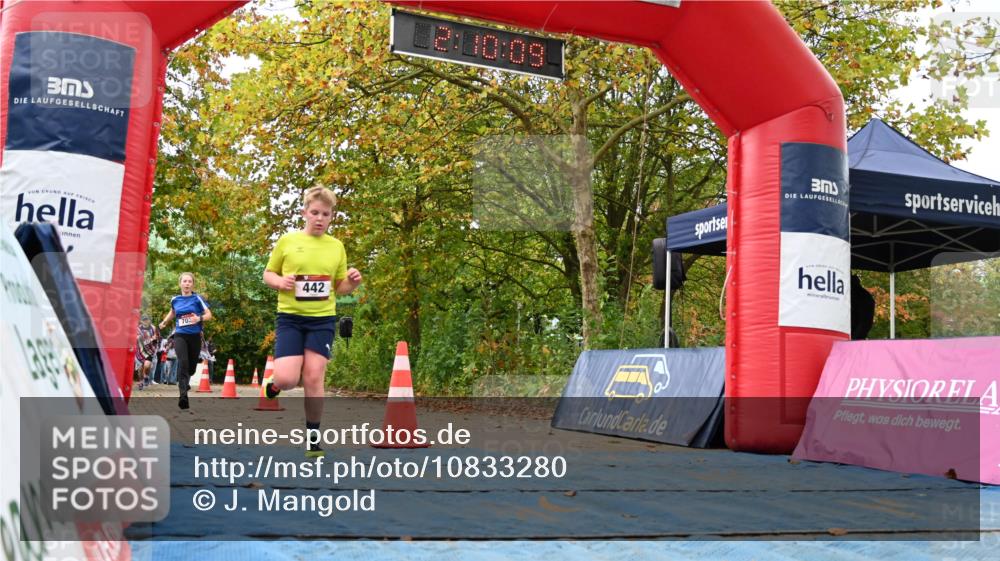 11.10.2026 - Bramfelder Halbmarathon 2026 J. Mangold http://msf.ph/oto/10833280 11.10.2026 11:40:08 Laufen 442, 472, 497, 520, 703 meine-sportfotos.de
