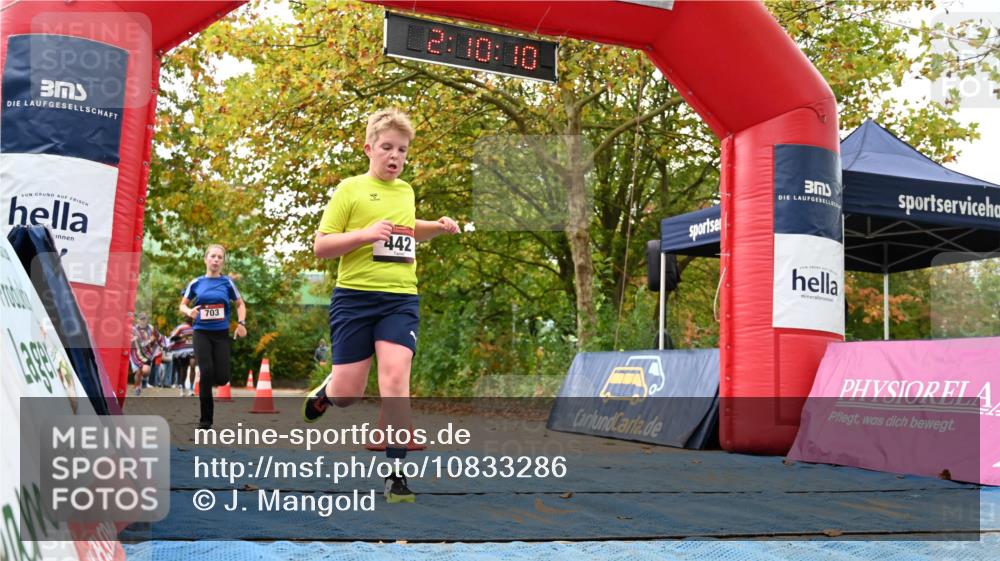 11.10.2026 - Bramfelder Halbmarathon 2026 J. Mangold http://msf.ph/oto/10833286 11.10.2026 11:40:08 Laufen 442, 472, 497, 520, 703 meine-sportfotos.de