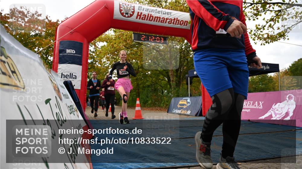 11.10.2026 - Bramfelder Halbmarathon 2026 J. Mangold http://msf.ph/oto/10833522 11.10.2026 11:42:02 Laufen 178, 264, 344, 409, 517 meine-sportfotos.de