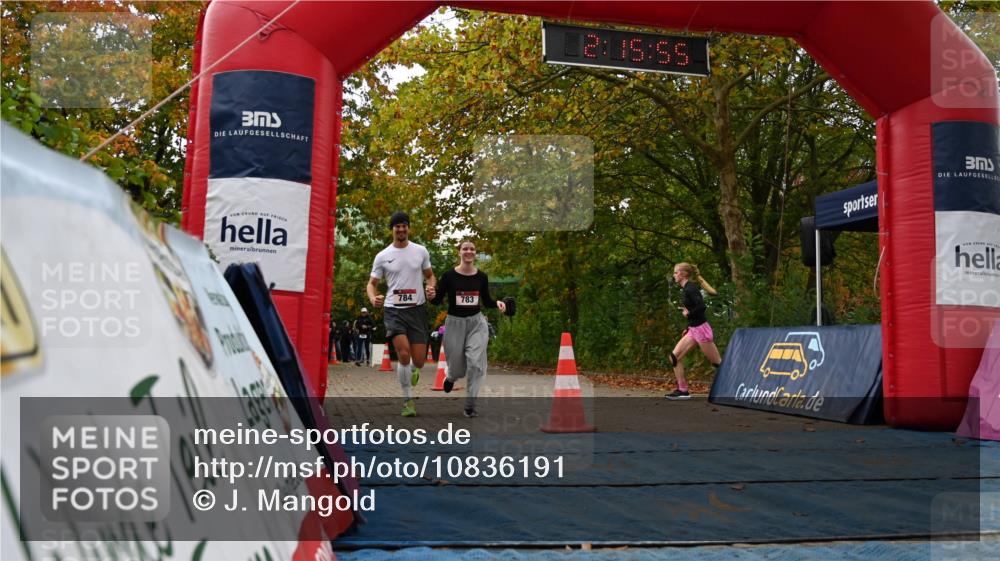 11.10.2026 - Bramfelder Halbmarathon 2026 J. Mangold http://msf.ph/oto/10836191 11.10.2026 11:45:54 Laufen 783, 784 meine-sportfotos.de