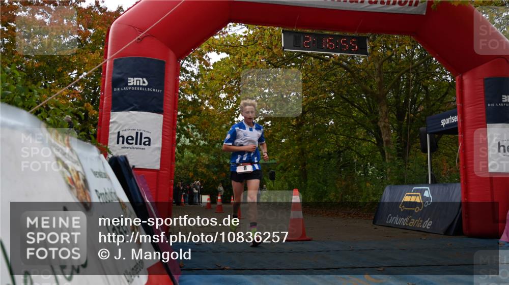 11.10.2026 - Bramfelder Halbmarathon 2026 J. Mangold http://msf.ph/oto/10836257 11.10.2026 11:46:54 Laufen 8 meine-sportfotos.de