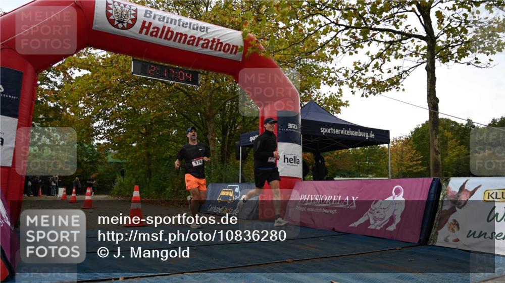 11.10.2026 - Bramfelder Halbmarathon 2026 J. Mangold http://msf.ph/oto/10836280 11.10.2026 11:47:03 Laufen 405, 574 meine-sportfotos.de