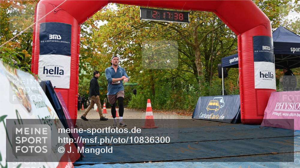 11.10.2026 - Bramfelder Halbmarathon 2026 J. Mangold http://msf.ph/oto/10836300 11.10.2026 11:47:36 Laufen 238 meine-sportfotos.de