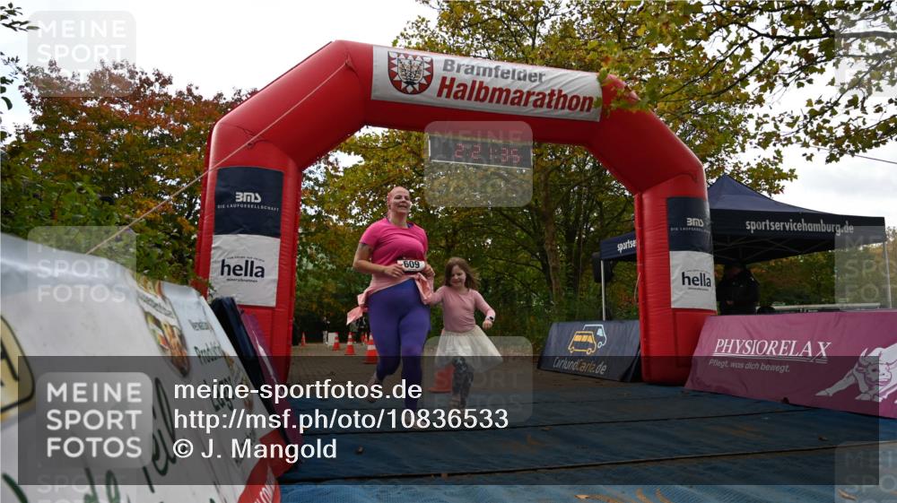 11.10.2026 - Bramfelder Halbmarathon 2026 J. Mangold http://msf.ph/oto/10836533 11.10.2026 11:51:33 Laufen 609, 796 meine-sportfotos.de